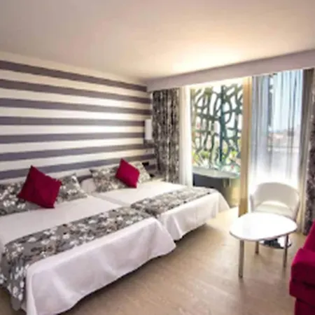 Rh Aura Hotel 4*