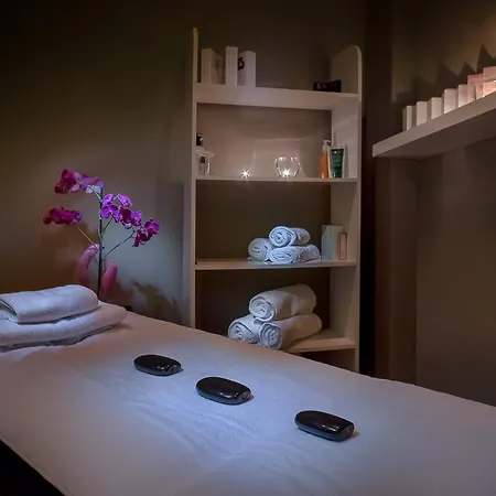 Hotel Rh Aura