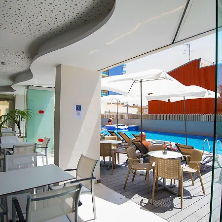 Szálloda Rh Aura 4*