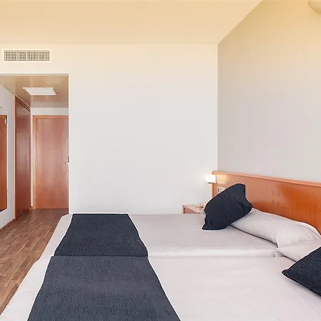 Rh Aura Hotel 4*