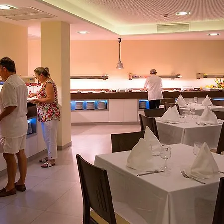 Szálloda Rh Aura 4*