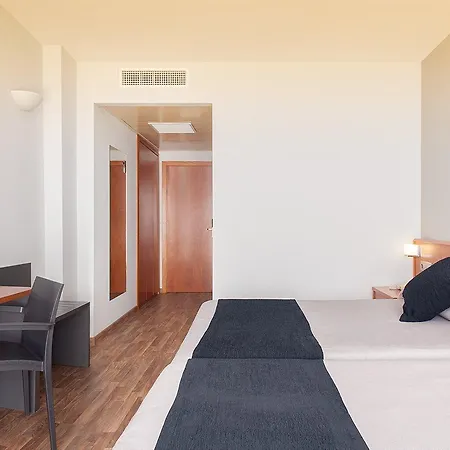 Rh Aura Hotel