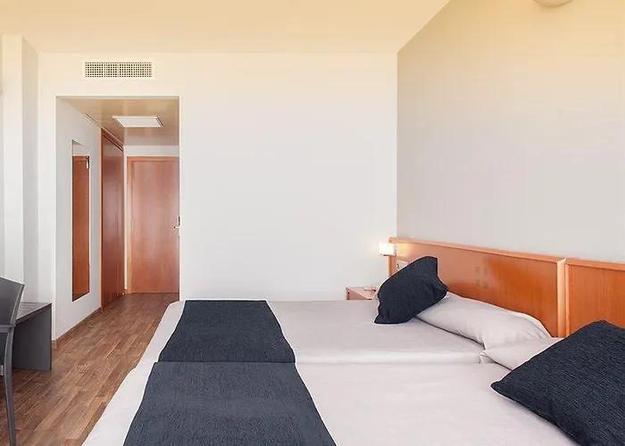 Rh Aura Szálloda 4*